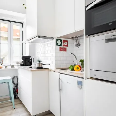Plum Guide - Moments Apartman